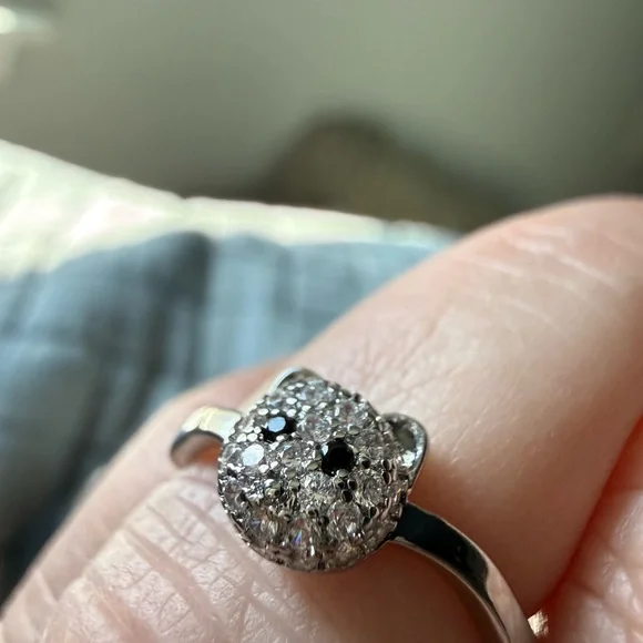 NEW! Pretty Bird Jewelry Cat Face Pavé Crystal Ring in white gold plating - Picture 5 of 13